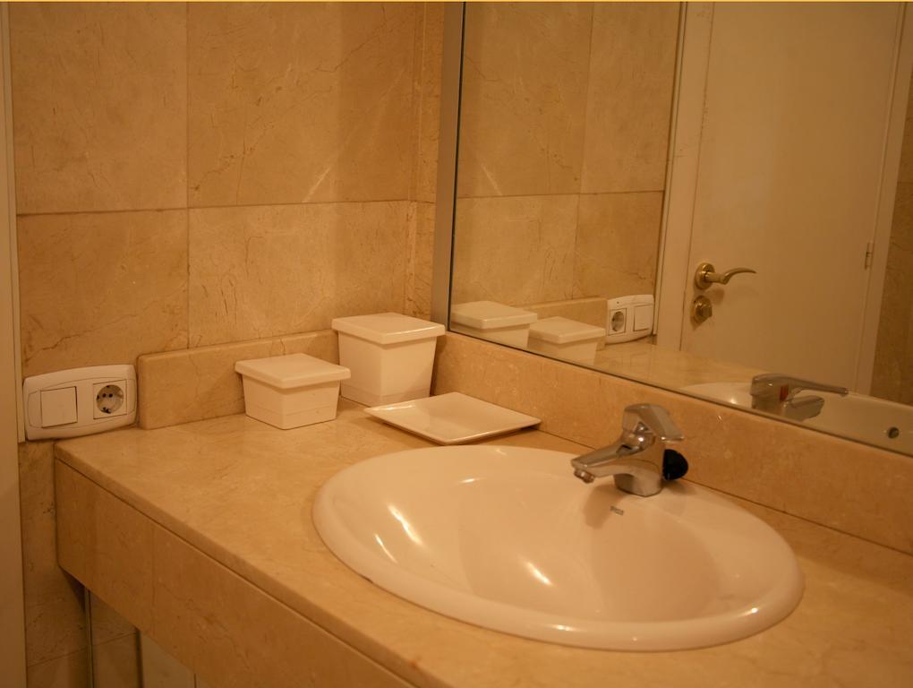 Apartament Enric Granados 15 Barcelona Zewnętrze zdjęcie